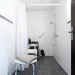 Solaris 11 Mit Gemeinschaftssauna Und Grillplatz דירה